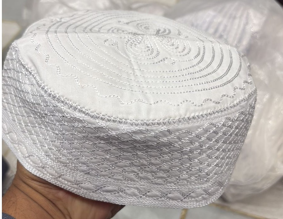 Premium White Saudi Mulki Topi – High-Quality Embroidered Prayer Cap