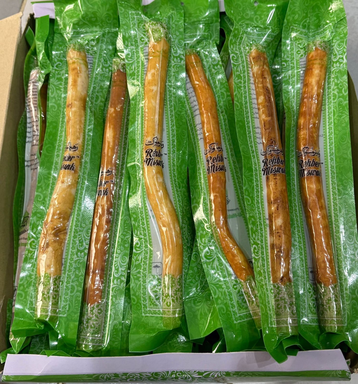 Rehber Premium Fresh Miswak Box – 8 Inch (Pack of 60 Pieces)